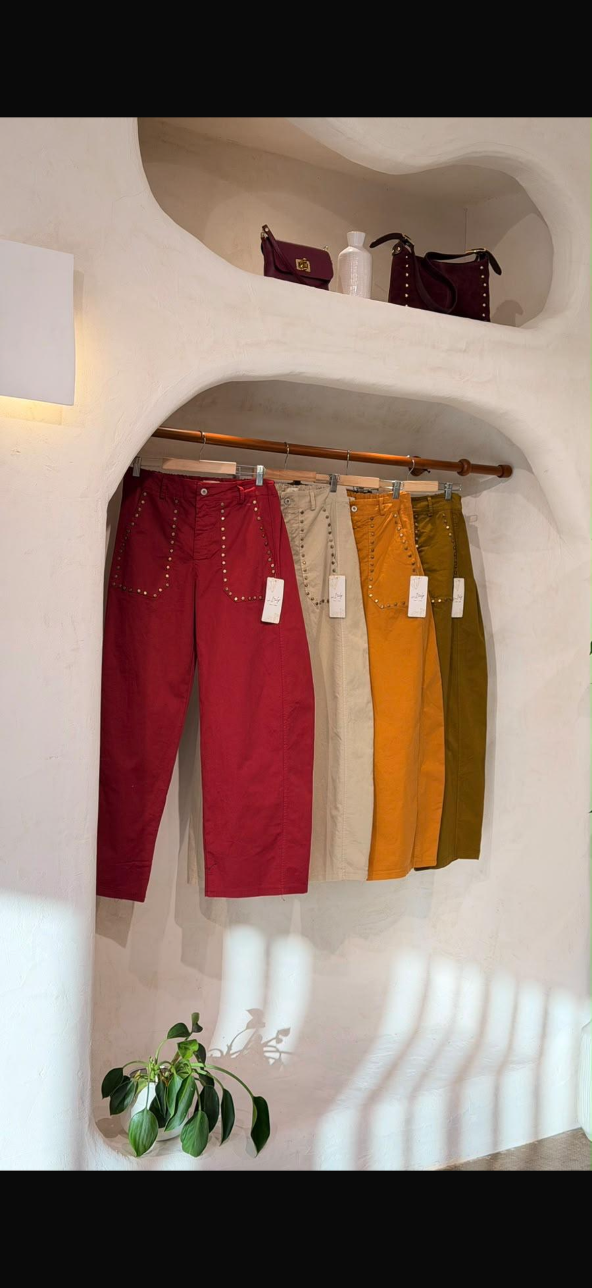 Barrel pants made in Italy
